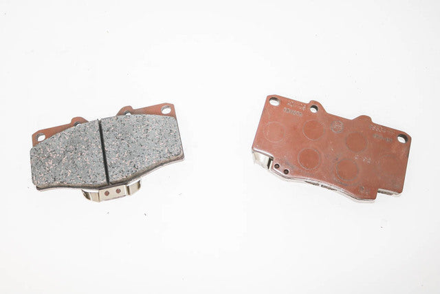 Genuine Toyota Hilux Disc Brake Front Pad Kit #04465-35260 — fits 1KD-FTV, 1KZ-TE, 22R, 2L-T