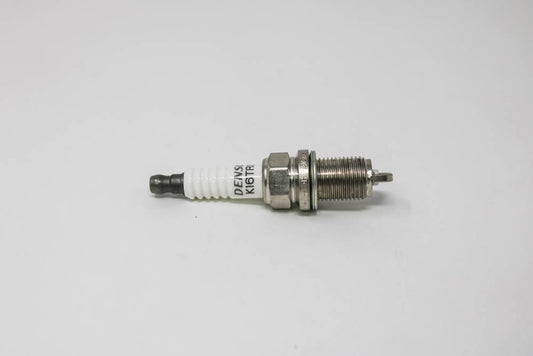 Toyota Land Cruiser spark plug 90919-01192 — fits 